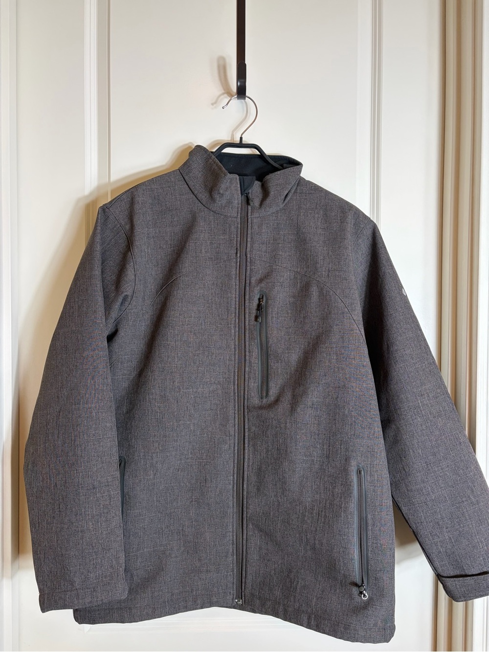 Columbia Men's Charcoal Gray Softshell Ski Jacket